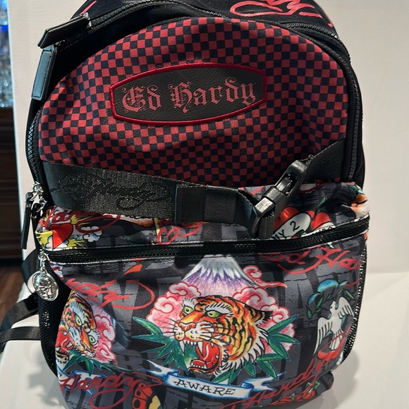 NWT Ed Hardy Screaming Tiger Aware Large Backpack with side Mesh Pockets.